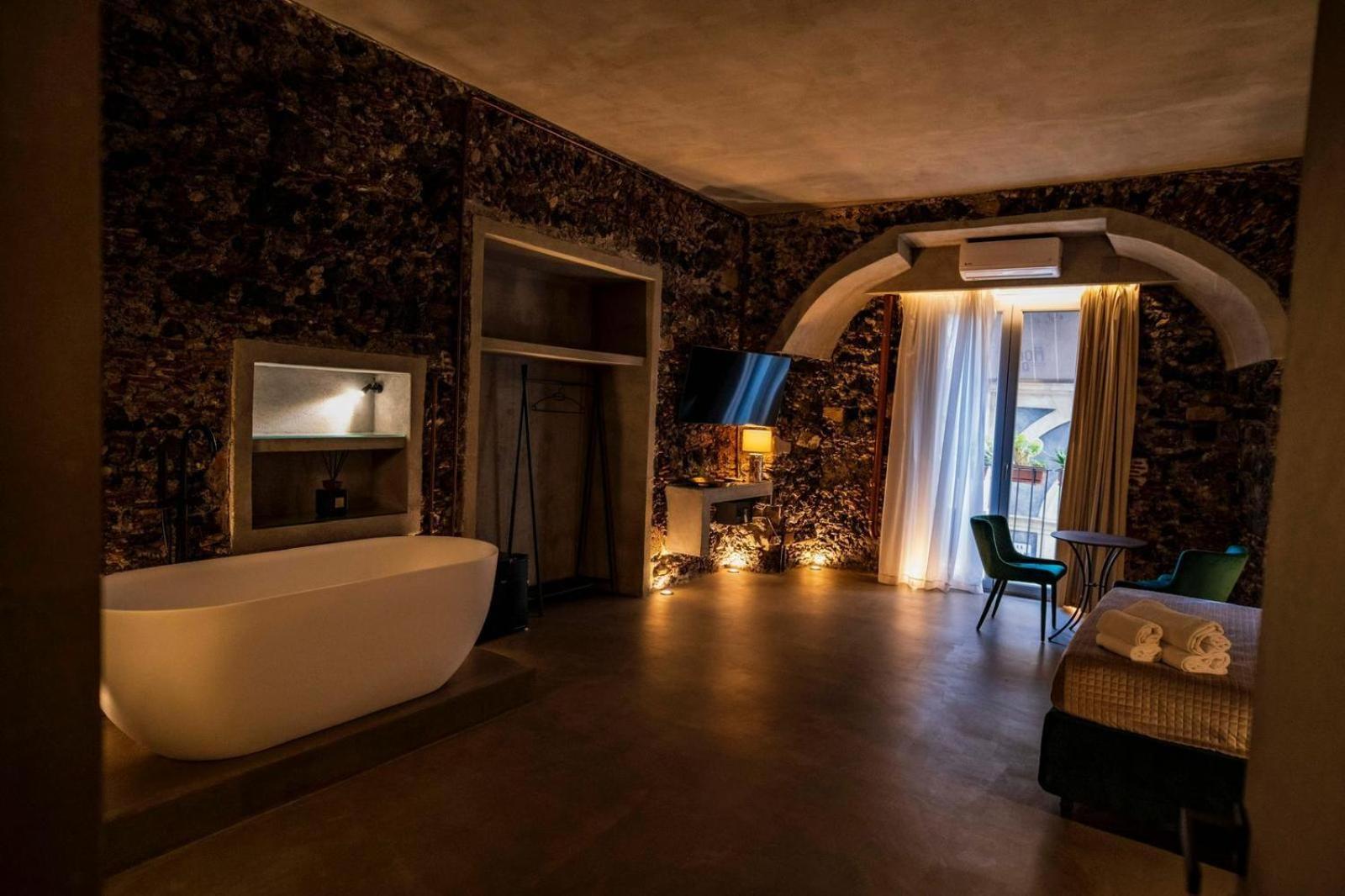 Charme Catania Central Suites Экстерьер фото