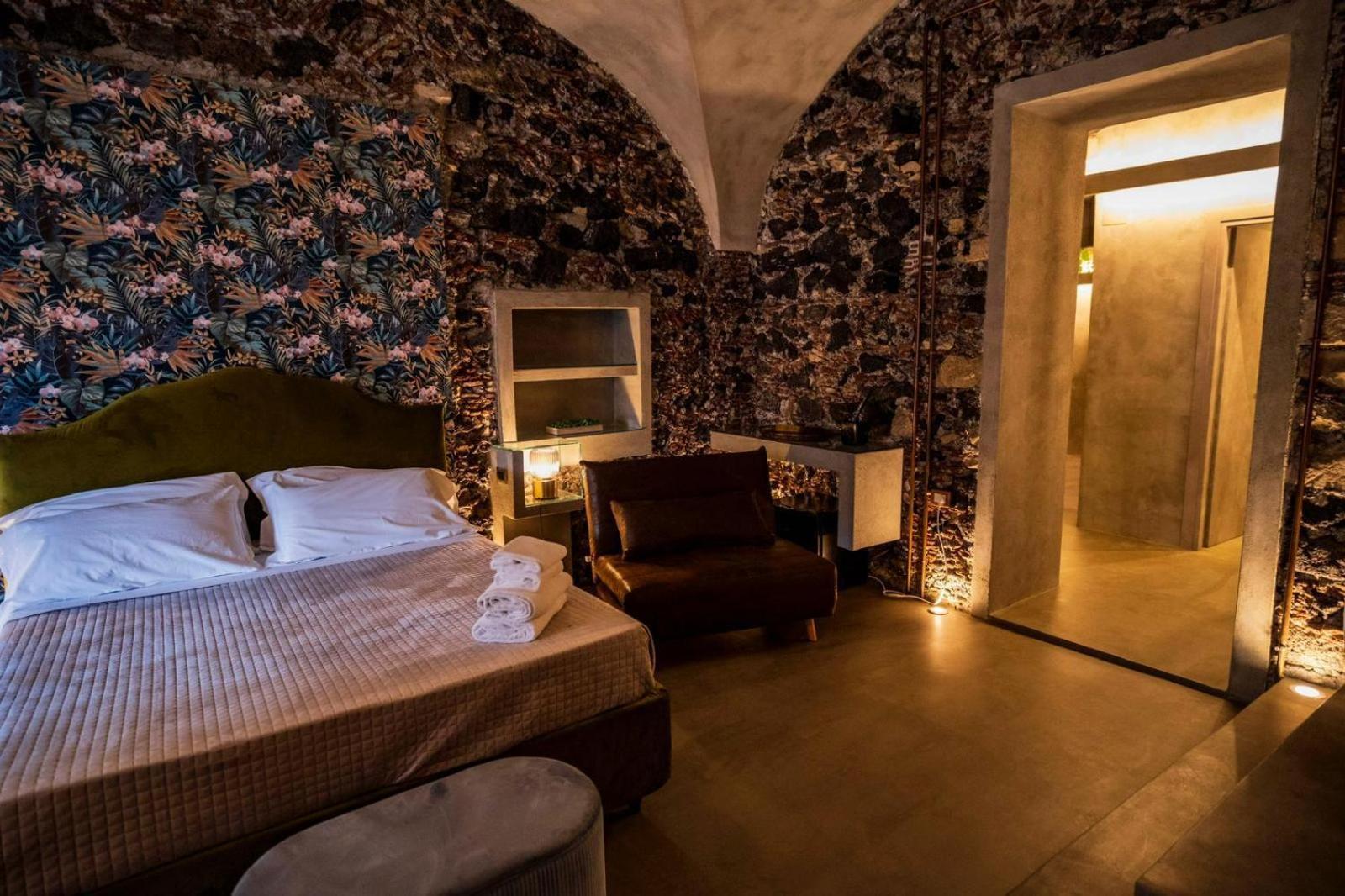 Charme Catania Central Suites Экстерьер фото